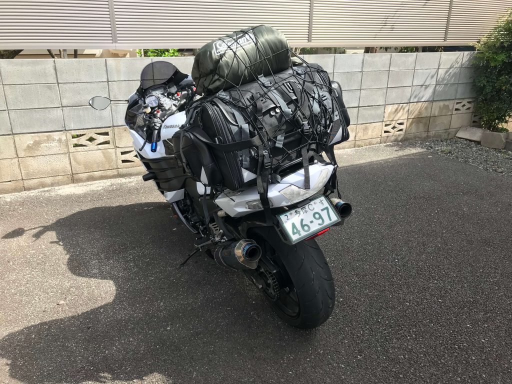 初心者でも積載が簡単！TANAXさんのキャンプに使うシートバッグをご紹介します | BikeJIN WEB