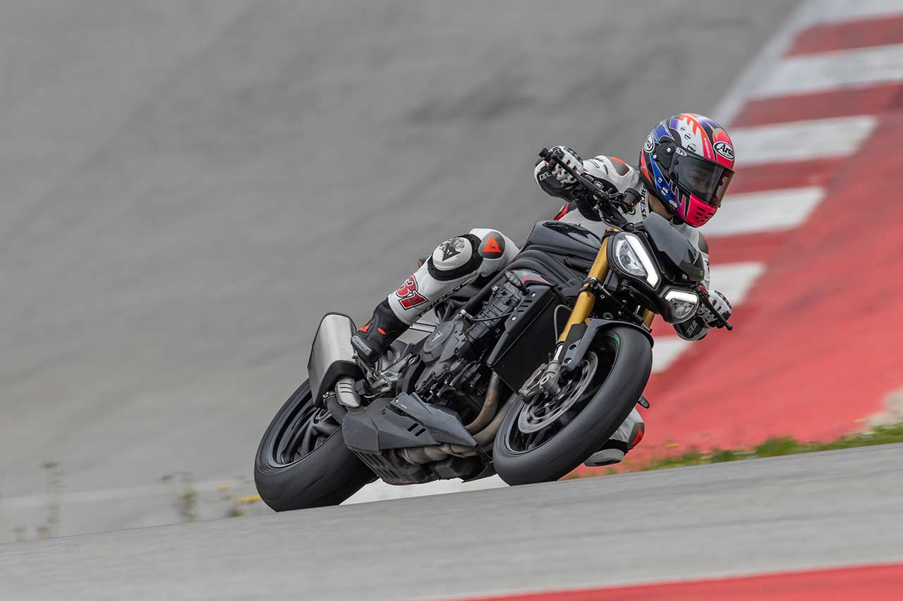 TRIUMPH SPEED TRIPLE 1200 RS