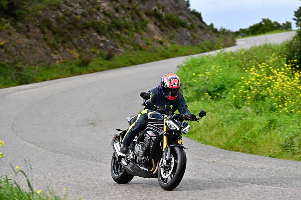 TRIUMPH SPEED TRIPLE 1200 RS